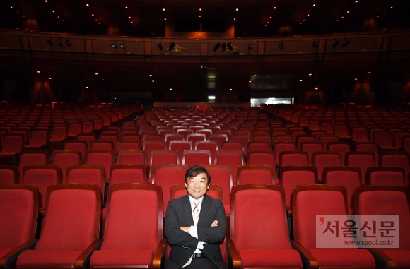 회계사 출신으로 세종문화회관의 첫 수장이 된 김성규 신임 사장. 그는 세종문화회관을 변화를 두려워하지 않는 조직으로 만들겠다고 포부를 밝혔다.  박윤슬 기자 seul@seoul.co.kr