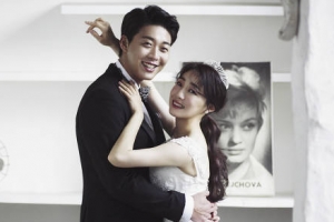 허민 정인욱 웨딩화보 공개 ‘딸과 개그맨 동료 함께’