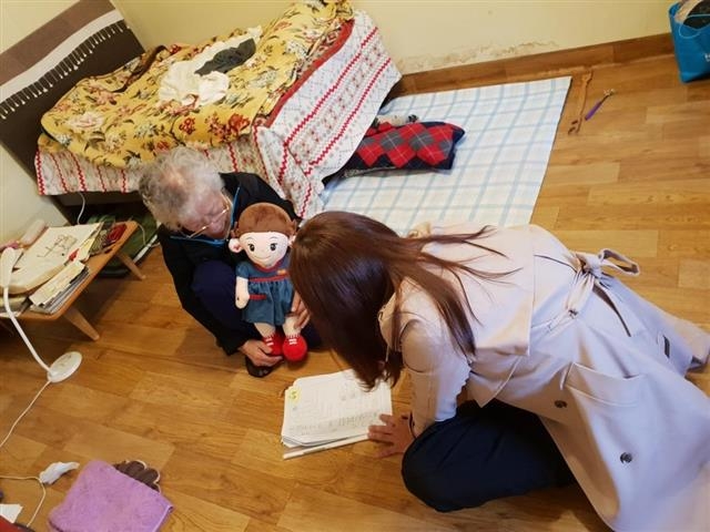 스마트 돌봄인형 스마트 돌봄인형