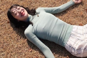 설리, 볼수록 민망한 사진…적나라하게 드러낸