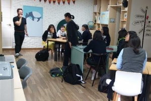 원어민 강사 부부와 미팅… 성동구 고교생 영어 쑥쑥