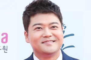 전현무 1억 기부, 소속사 측 “미혼모 가정에 도움 됐으면”