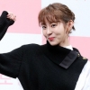 ‘SK 한국시리즈 우승’ 유이 “나도 모르게 울컥, 아빠 고생하셨어요♥”