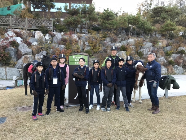 농어촌희망재단이 주관하고, 한국마사회가 후원하는 ‘말과 함께하는 2018년 Hi & Farm Tour! 마·농(馬農) 문화체험’(이하 마농 문화체험)이 성공적으로 진행 중이다.