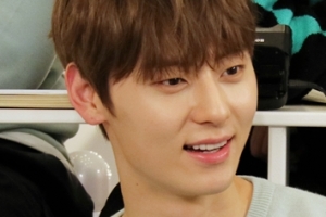 ‘해투4’ 황민현 “박서준 팬에게 선물 받아” 닮은꼴 ‘웃픈’ 사연