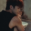 ‘일억개의 별’ 서인국-정소민, 서로의 화상 흉터 맞대고 ‘애틋 백허그’