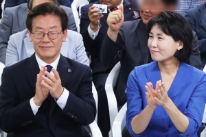 이재명 경기지사 “지록위마…경찰의 스모킹건 허접하다”