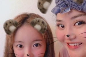 홍진영, 언니 홍선영과 훈훈 셀카 “마음 여린 언니, 예쁘게 봐주세요”