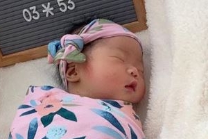 혜박 득녀 “엄마 아빠 닮아 길게 태어난 딸” 사진 공개