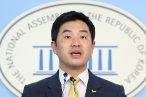 정의당 “홍준표 복귀 격하게 환영…수구보수의 소멸 이뤄주길 바라”