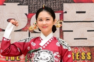 ‘황후의 품격’ 스태프, 장시간 근로에 SBS 고발