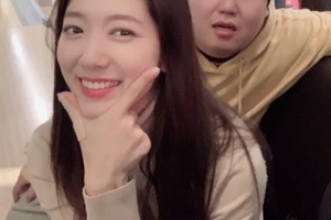 “10년 우정” 박신혜X이홍기, 볼링장서 포착 ‘절친 케미’
