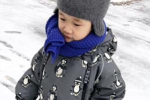 봉태규 아들 시하, 첫눈 만끽하는 모습 ‘눈덩이를 굴려라~’