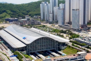 KTX 광명역 새 주차빌딩 6일 개장…주차면 5배 이상 늘려