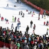 겨울만 기다렸다… 스키장 ‘북적북적’