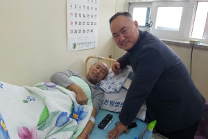 시골 병실에 누운 러시아 태권도 대부 ‘쪼이’