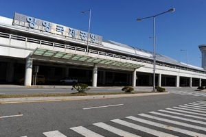 양양국제공항, 날지 못하는 유령공항 위기