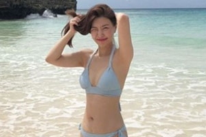 [포토] 레이디제인, 청량한 바다를 배경으로 뽐낸 ‘비키니 몸매’
