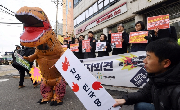 “유치원 3법 국회 통과를”