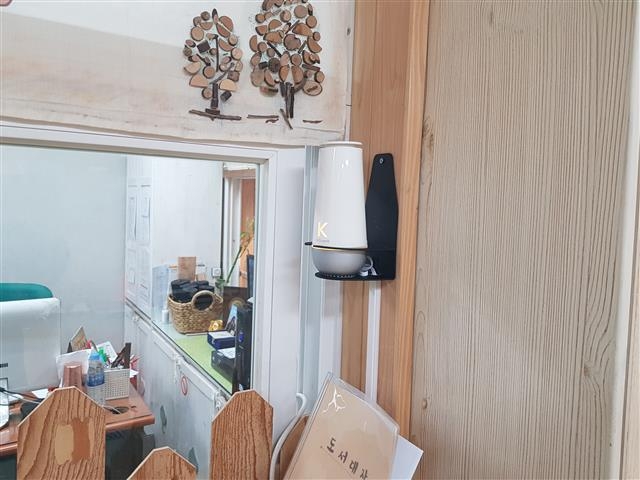 서울 중랑구의 한 어린이집에 설치된 공기질 측정기. 중랑구 제공