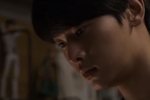 ‘붉은 달 푸른 해’ 차학연, ‘섬뜩 VS 순수’ 이중 매력 “긴장 폭발”