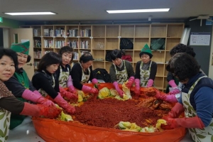 성북 ‘사랑의 김치’ 저소득층에 전달