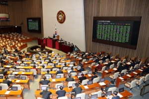 음주운전 두번 걸리면 최고 징역 5년… ‘윤창호법’ 국회 통과
