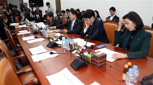 유치원 3법 논의 불참한 자유한국당