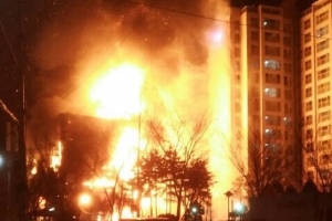 의정부 모델하우스 화재…불길 10m 치솟아