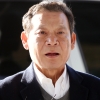 ‘보이스피싱 사기’ 피해자에서 피의자 된 윤장현 “국민께 송구”