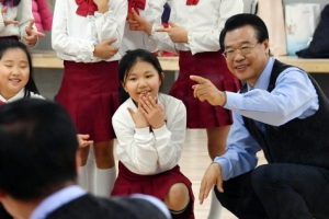 [현장 행정] 컴퓨터를 로그아웃 합니다…아이들의 꿈이 익어 갑니다