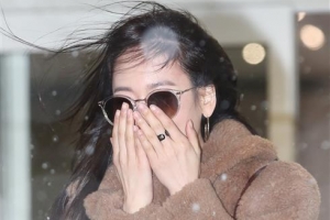[포토] 서현진 ‘눈보라에 날아갈 것 같아요’