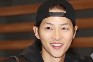 송중기, 블러썸 엔터와 결별 ‘카카오M 이적 아냐’ [종합]