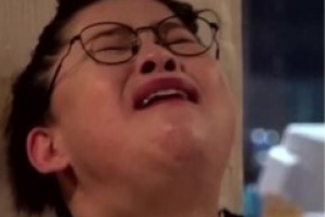 ‘전참시’ 이영자, 한밤중 눈물의 야식 먹방 “휴대폰 OFF”