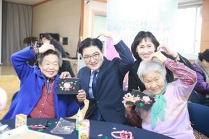 강동으로 이사 온 80세 할머니 “구청 덕에 동네 친구 생겼어요”