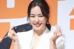 [포토] 이하늬, 남심 저격 ‘손하트’