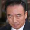 ‘여직원 성추행’ 호식이치킨 전 회장에 징역 1년 6개월 구형