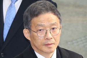 ‘서지현에 인사 보복 의혹’ 안태근에 징역 2년 구형