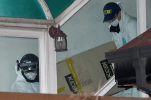 [서울포토] 강릉 펜션에서 국과수로 옮겨지는 보일러