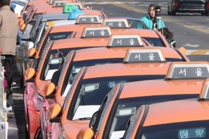 택시 상경 파업에 경부고속도로 몸살…대전IC 한때 ‘마비’