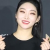 ‘2018 KPMA’ 청하, 팬심 사로잡는 눈웃음 ‘러블리 하트’
