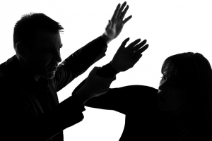“대답이 성의 없다”…엘리베이터에서 학생 폭행한 교사 벌금형