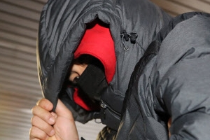 [포토] ‘얼굴가리는’ 이용원 살인 범인