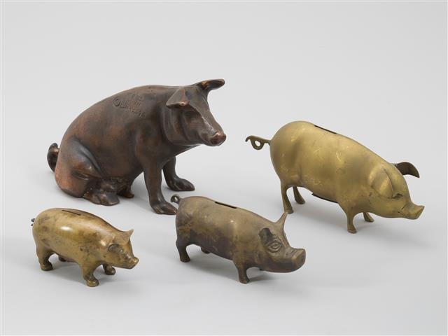 돼지 모양의 저금통. 국립민속박물관 제공