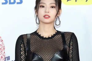 [포토] 블랙핑크 제니, 과감한 망사 패션