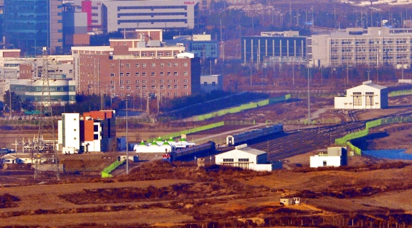 [포토] 판문역 도착한 남측 열차