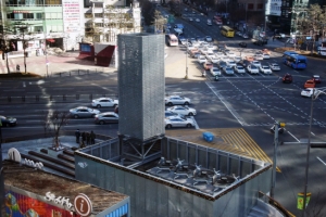 강남역 지하철 환풍구, 美를 뿜다