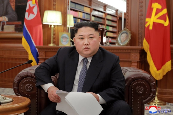 신년사 발표하는 김정은 국무위원장
