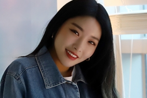 [인터뷰] 청하 ‘벌써 12시’ 컴백… “아이오아이 멤버들과 매일 연락해요”