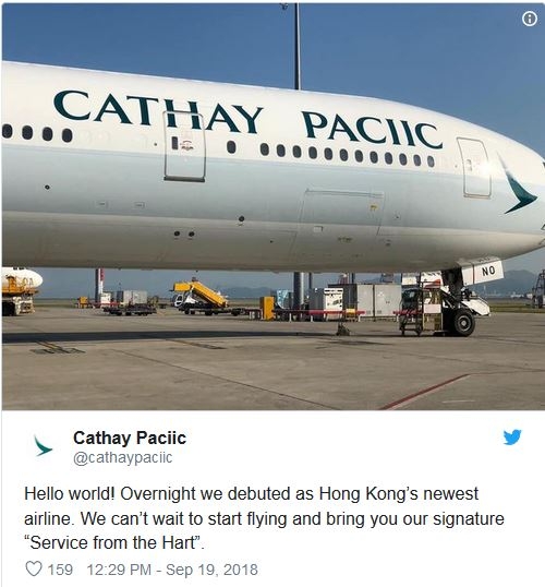 캐세이퍼시픽은 항공사 철자를 pacific에서 paciic으로 잘못 항공기에 적는 실수를 저질렀지만 재치넘치는 사과로 무마한 바 있다. 출처:트위터